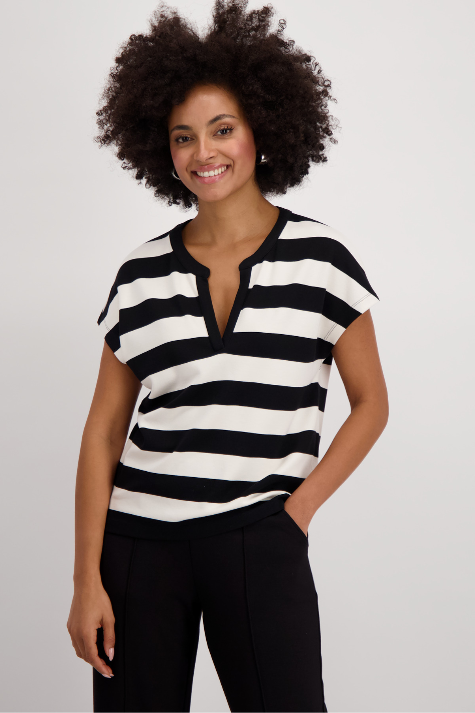 Monari Sweatshirt with Stripes in Black/Beige