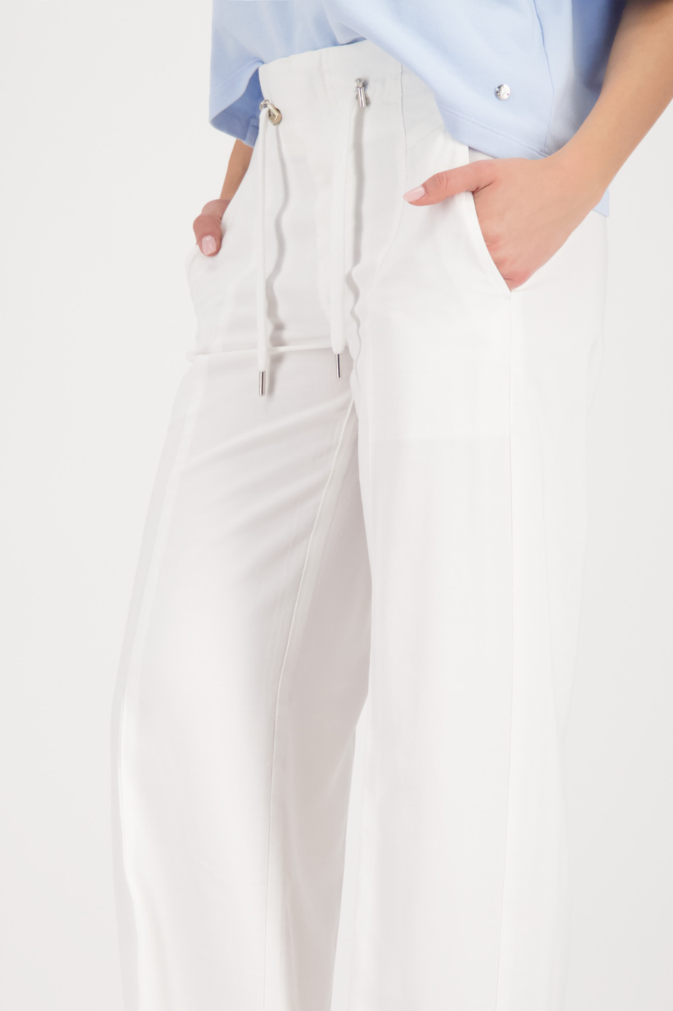 Monari Wide Leg Pant with Drawstring in Off White