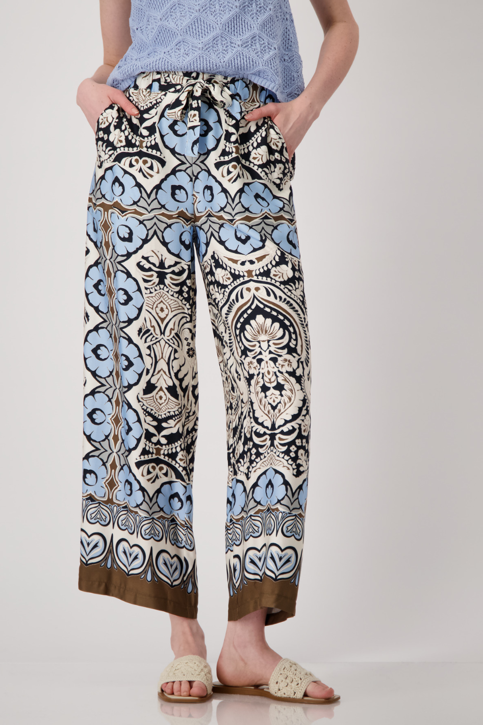 Monari Wide-Leg Trousers in Ornamental Pattern