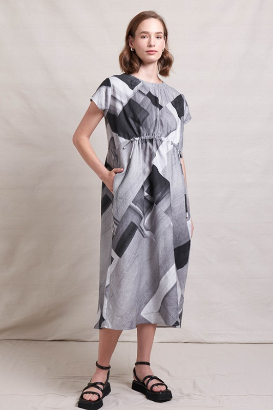 Neris Drawn To You Dress | Sphere Print