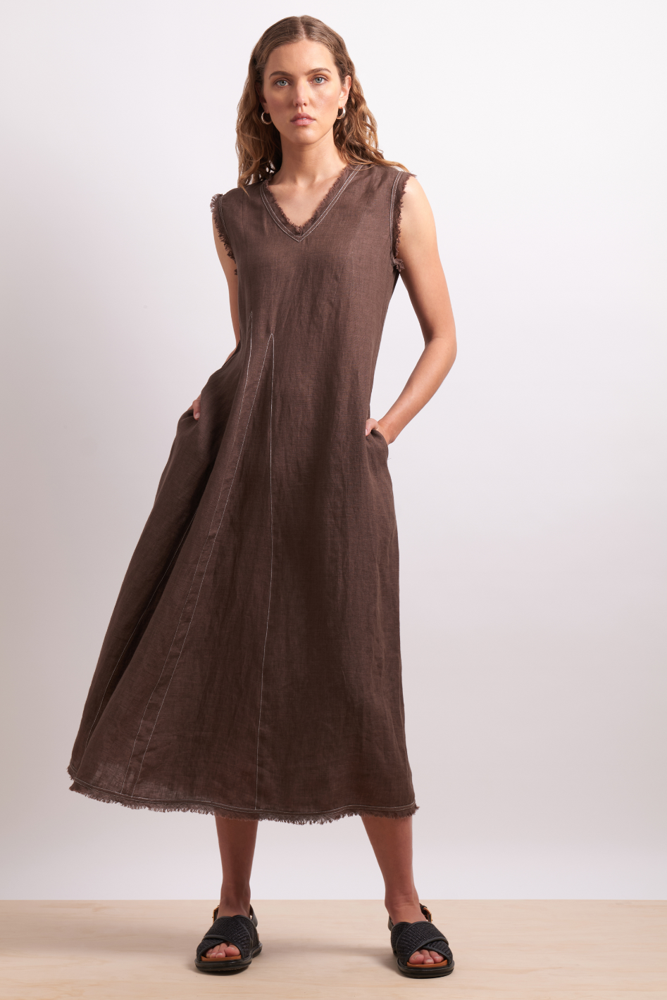 Neris On The Edge Dress | Cocoa | 2815