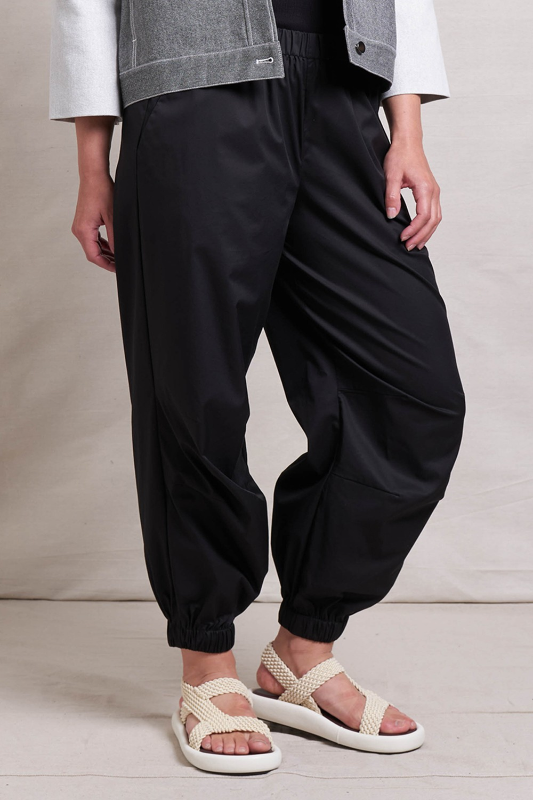 Neris Papercraft Pant | Black