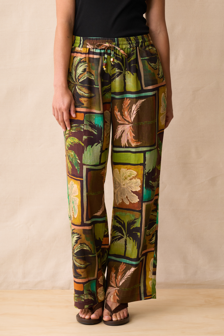Neris Ramona Pant in Sunset Palms Print