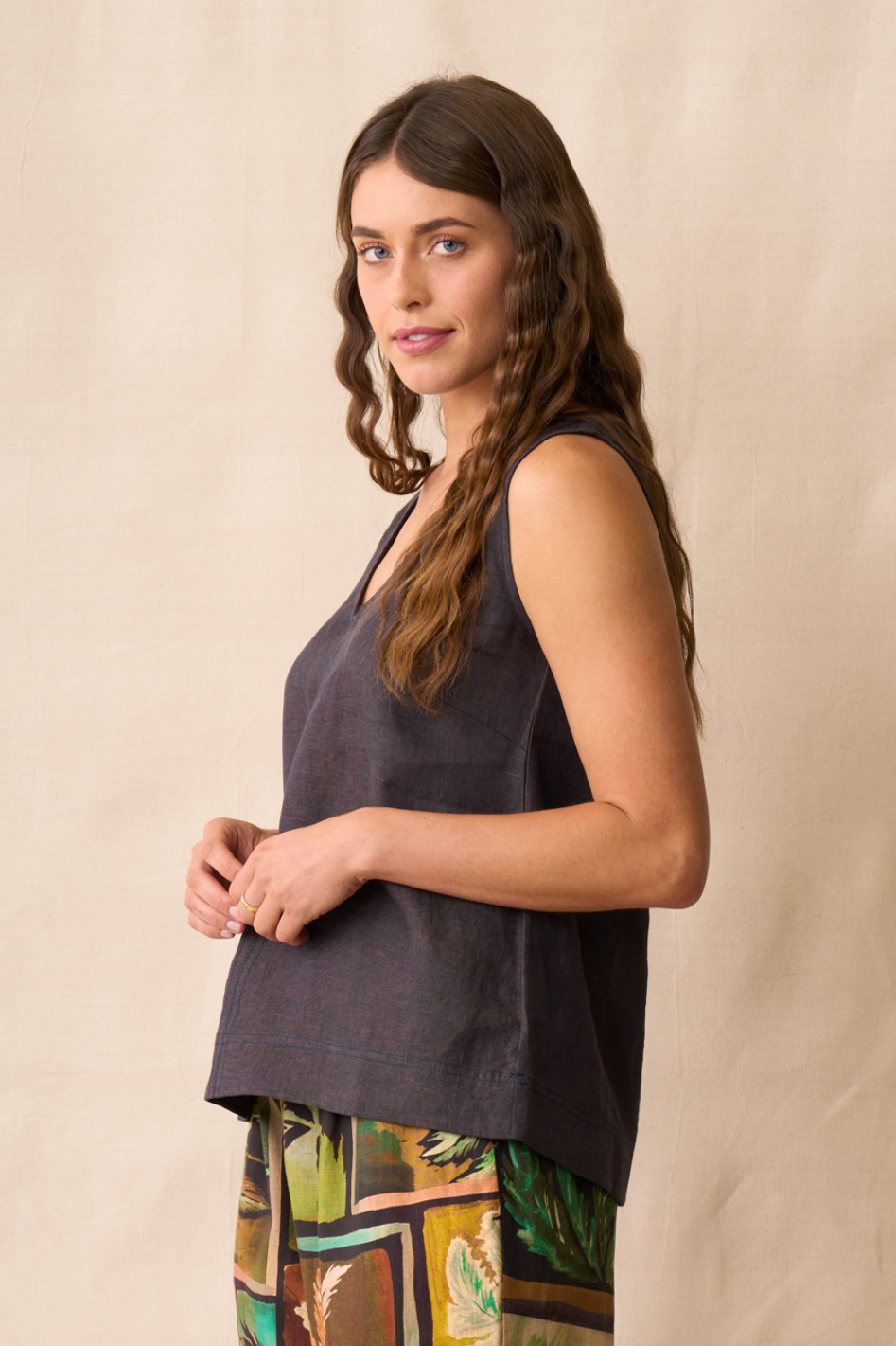 Neris Veda Tank in Hazel