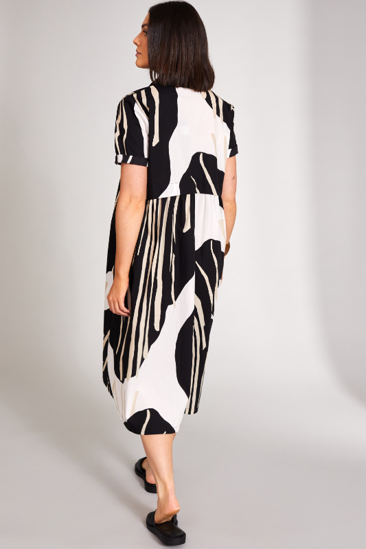Peruzzi Abstract Print Shirt Dress | Black & White | S24101