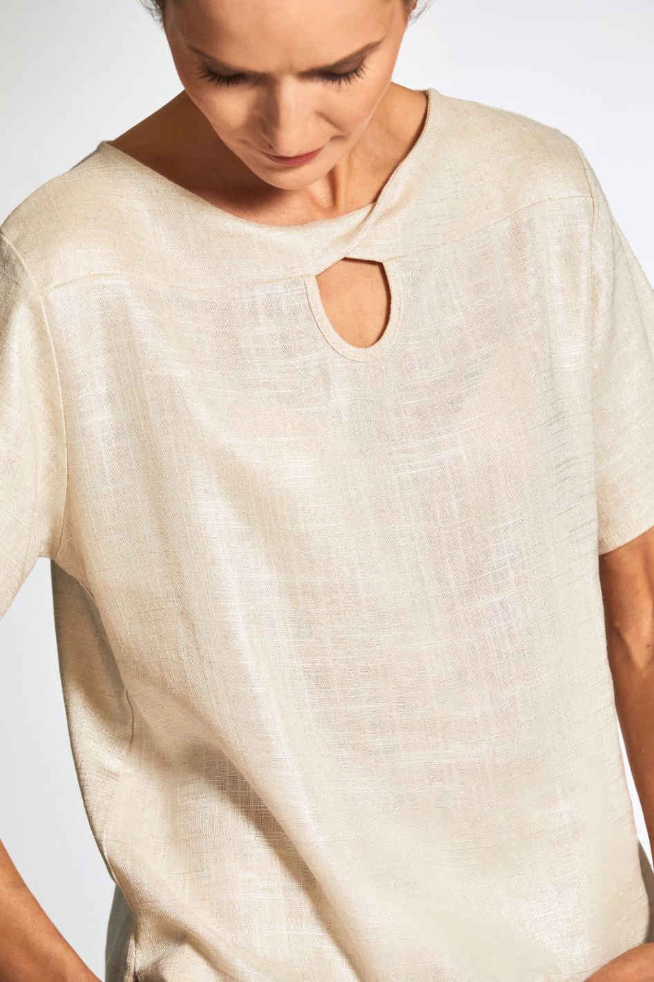 Peruzzi Glazed Linen Top in Sand