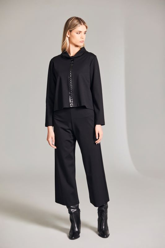 Peruzzi Hammered Stud Detail Top |Black | W24104