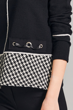 Load image into Gallery viewer, Peruzzi Herringbone Trim Knit | Black/Ecru | W24166
