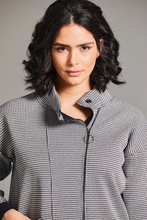 Load image into Gallery viewer, Peruzzi Herringbone Zip Jacket | Black/Ecru | W24179
