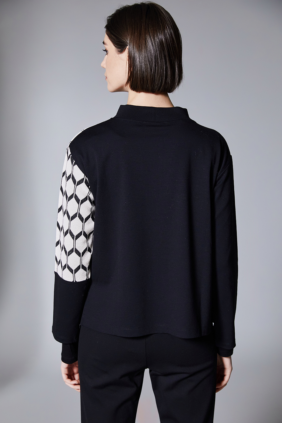 Peruzzi Hexagonal Jacquard Knit 