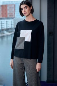 Peruzzi Pocket Square Top | Black/Ecru | W25517