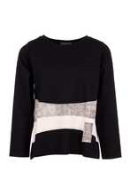 Load image into Gallery viewer, Peruzzi Raised Applique Top | Black | W24170

