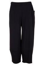 Load image into Gallery viewer, Peruzzi Slouch Trouser | Black | W24136L
