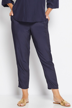 Load image into Gallery viewer, Philosophy Norah Slim Pant in Lustre Ink
