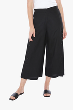 Load image into Gallery viewer, Ping Pong Button Trim Culotte Pant in Black
