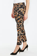 Load image into Gallery viewer, Ping Pong Chain Print Capri Pant
