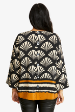 Load image into Gallery viewer, Ping Pong Marais Top | Marais Print
