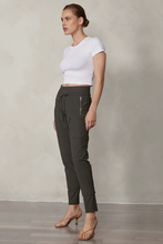 Load image into Gallery viewer, Raffaello Rossi Original Candy Jogger Pant in Dark Olive
