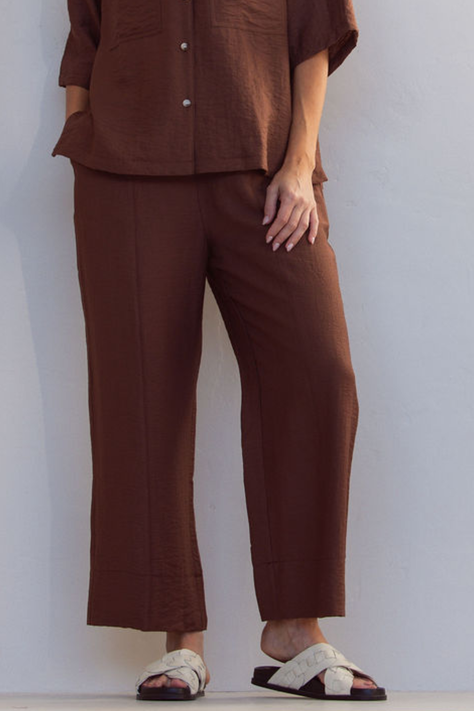 See Saw 7/8 Seam Detail Wide Leg Pant in Coffee