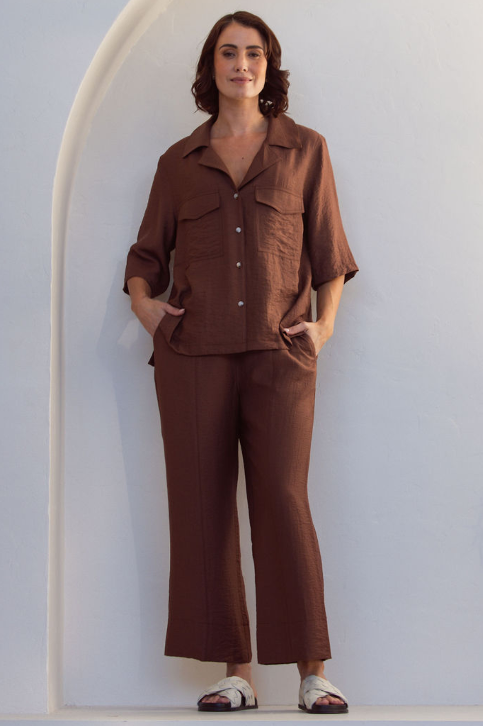 See Saw 7/8 Seam Detail Wide Leg Pant in Coffee