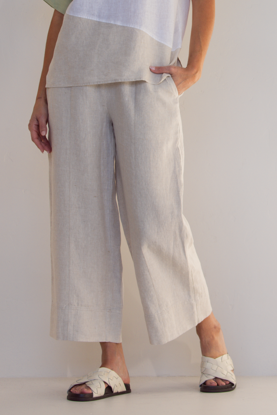 See Saw Linen 7/8 Wide Leg Seam Detail Pant in Natural