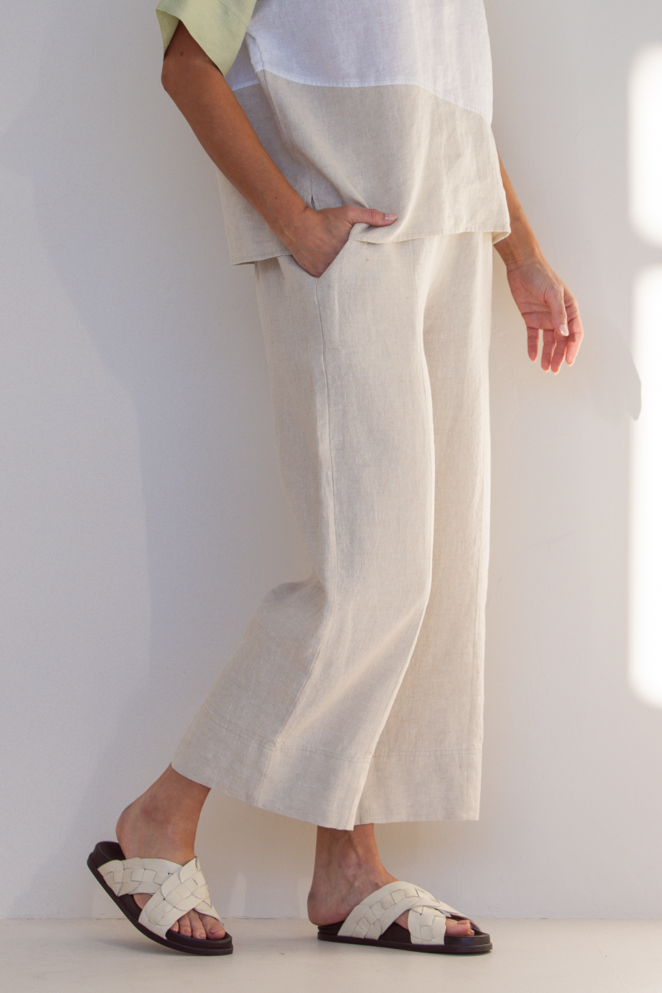See Saw Linen 7/8 Wide Leg Seam Detail Pant in Natural