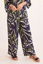 Load image into Gallery viewer, See Saw Linen Blend Wide Leg Pant | Navy/Khaki Leaf
