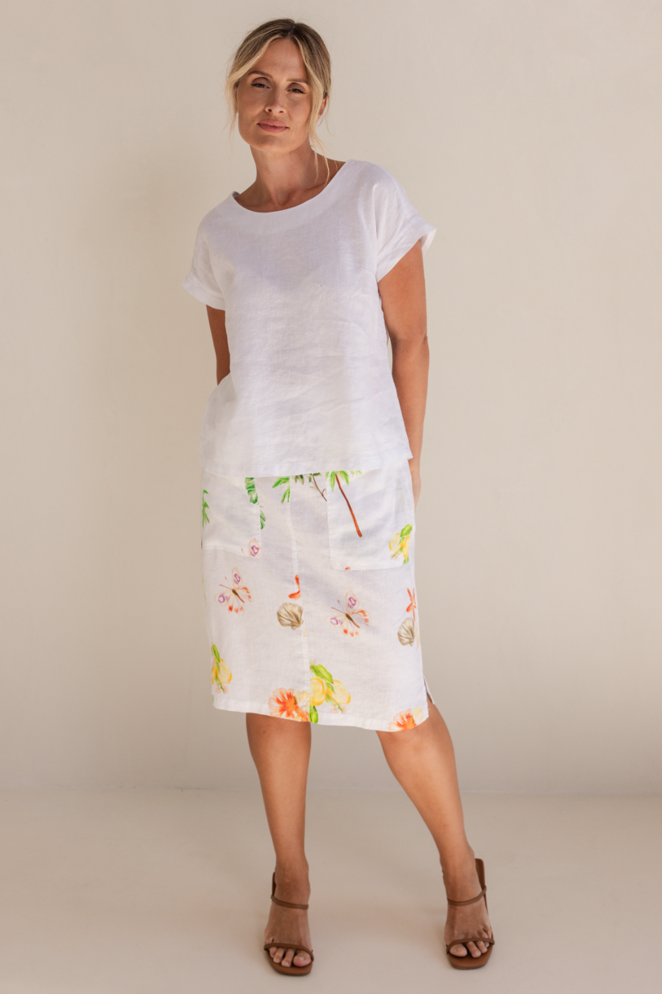 See Saw Linen Cap Sleeve Button Back Top in White