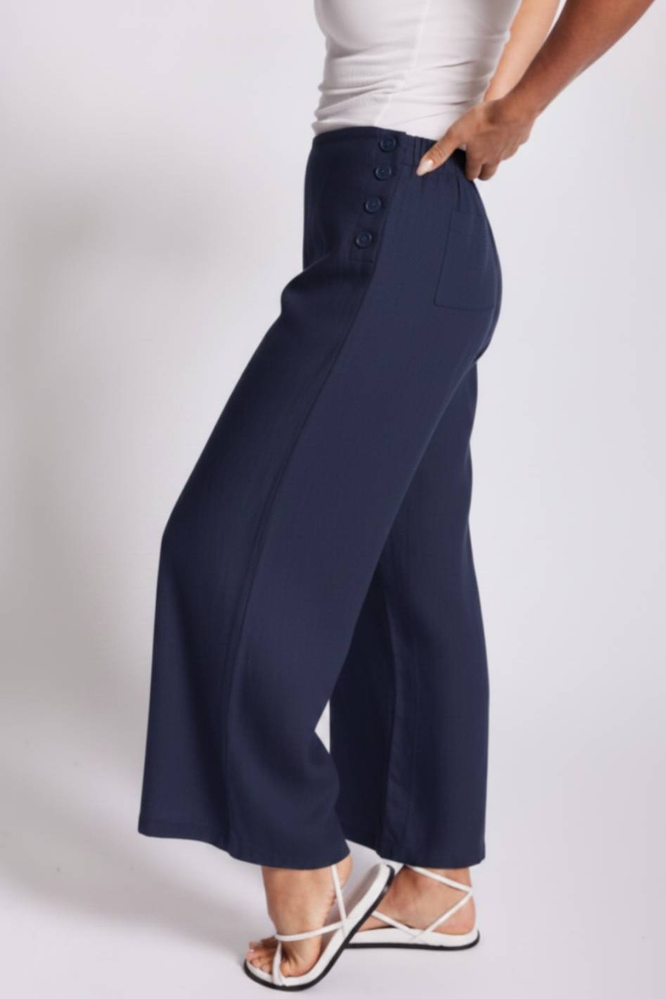 See Saw Linen Palazzo Pant in Navy