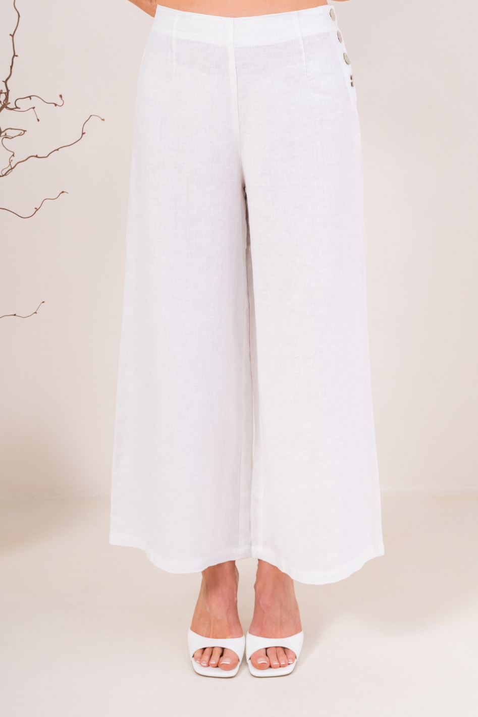 See Saw Linen Palazzo Pant in White