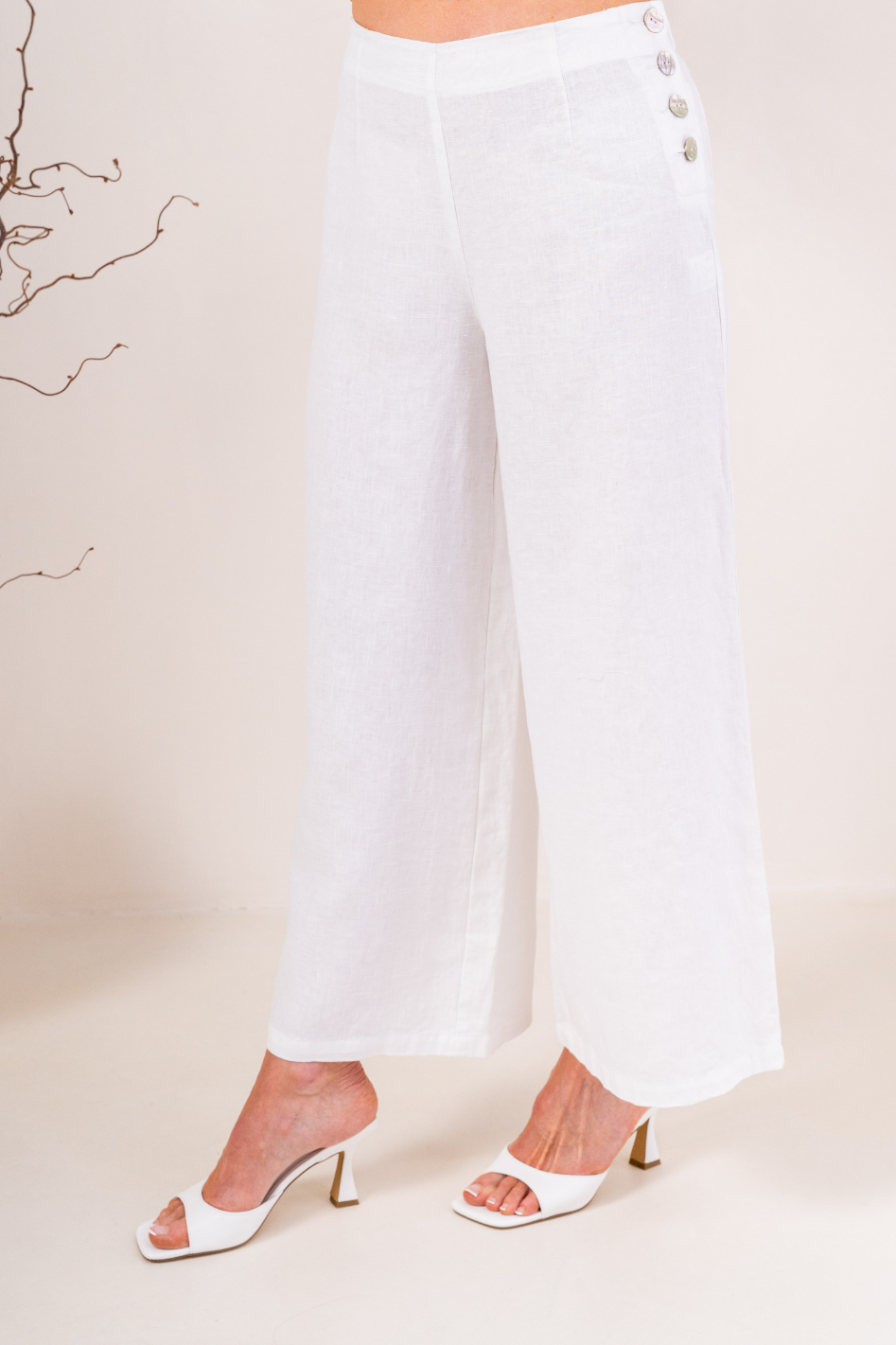 See Saw Linen Palazzo Pant in White