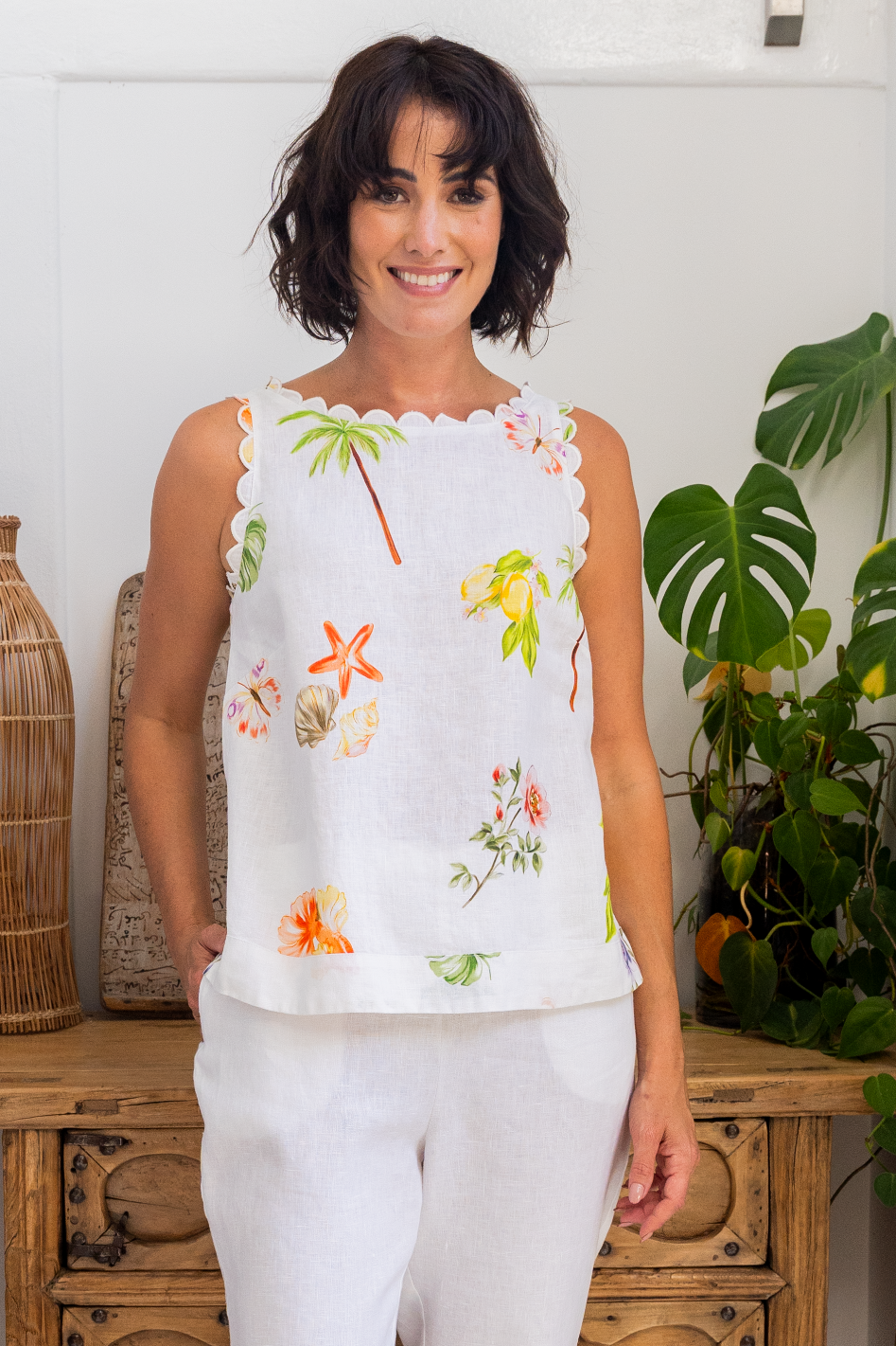 See Saw Linen Scallop Top in Paradise Print
