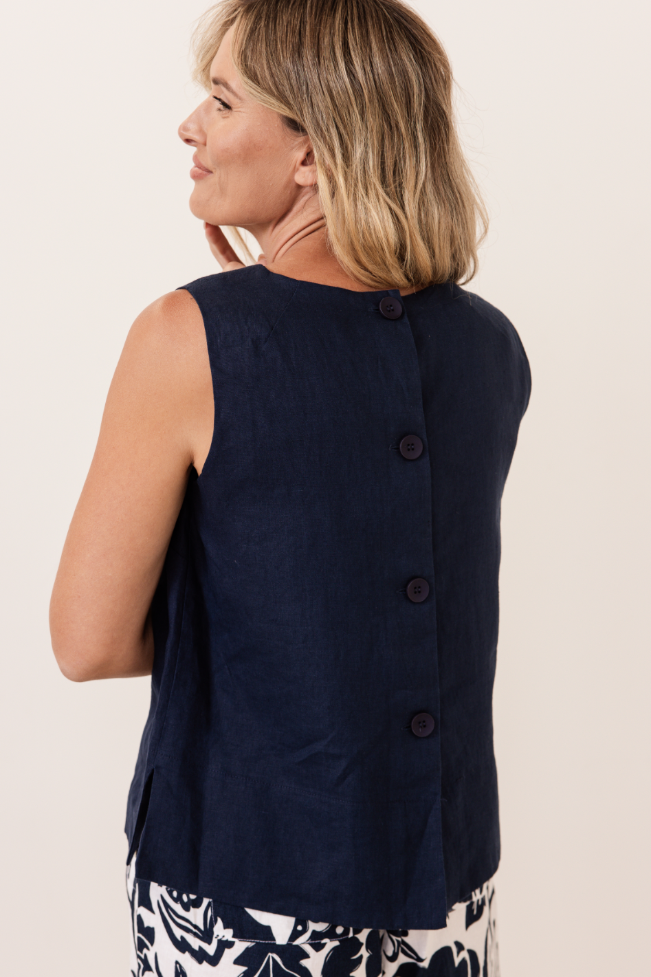 See Saw Linen Sleeveless Button Back Top in Navy
