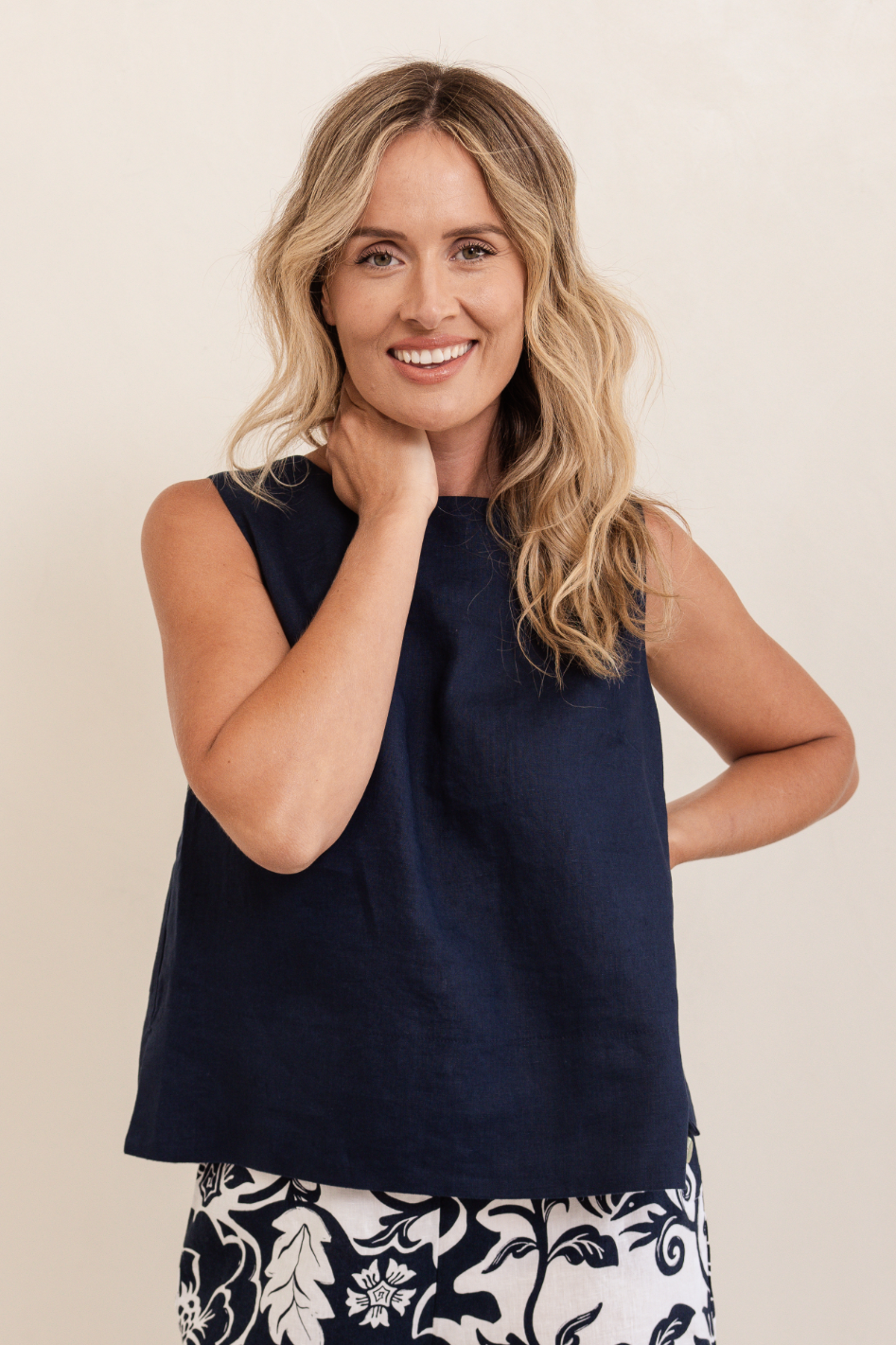 See Saw Linen Sleeveless Button Back Top in Navy