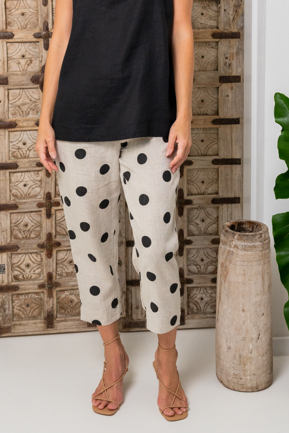 See Saw Linen Spot 7/8 Flat Front Pant | Black on Flax