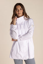 Load image into Gallery viewer, Two T&#39;s Spray Jacket in White
