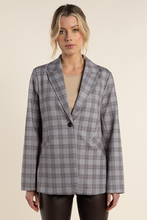 Load image into Gallery viewer, Two T&#39;s Check Blazer in Clove Check
