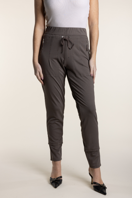 Two T's Ponte Panelled Legging in Clove