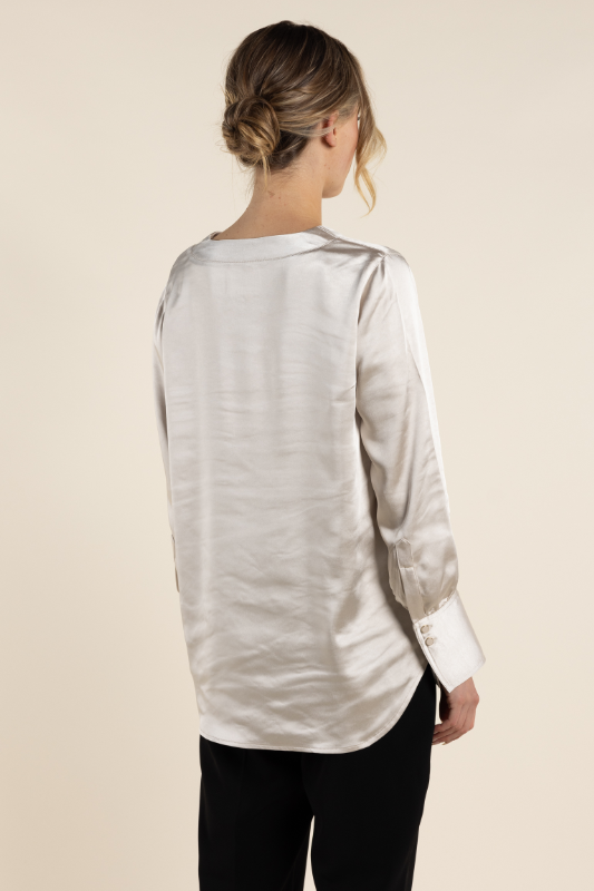 Two T's Satin V Neck Top in Natural