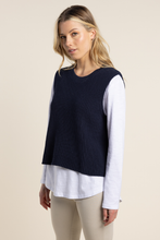 Load image into Gallery viewer, Two T&#39;s Crew Neck Vest in Navy
