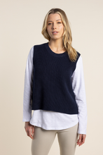 Load image into Gallery viewer, Two T&#39;s Crew Neck Vest in Navy
