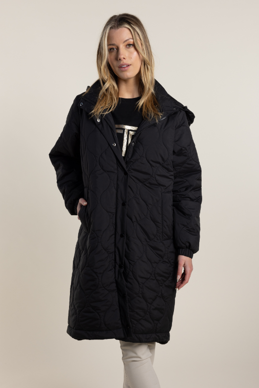 Two T's Long Puffer with Hood in Black