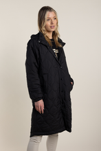 Load image into Gallery viewer, Two T&#39;s Long Puffer with Hood in Black
