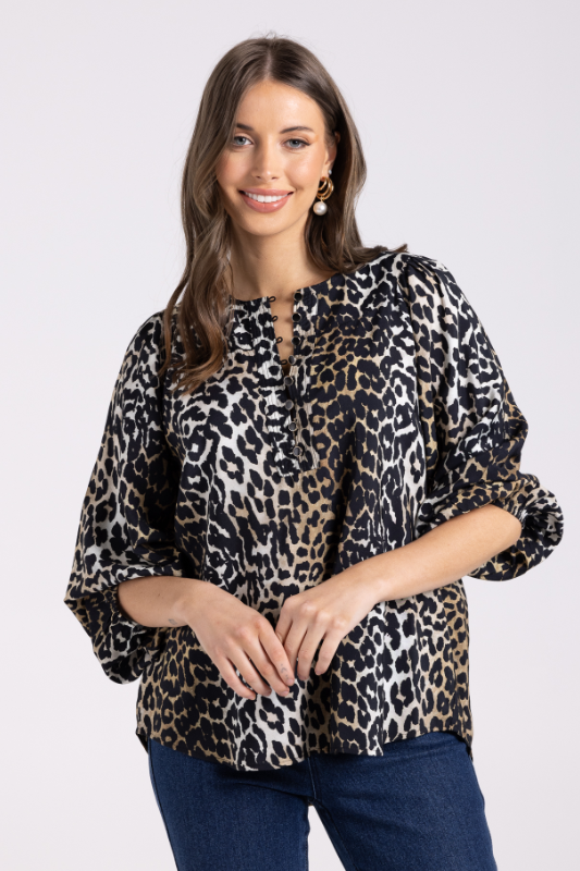 Two T's Animal Print Top 3/4 Sleeve