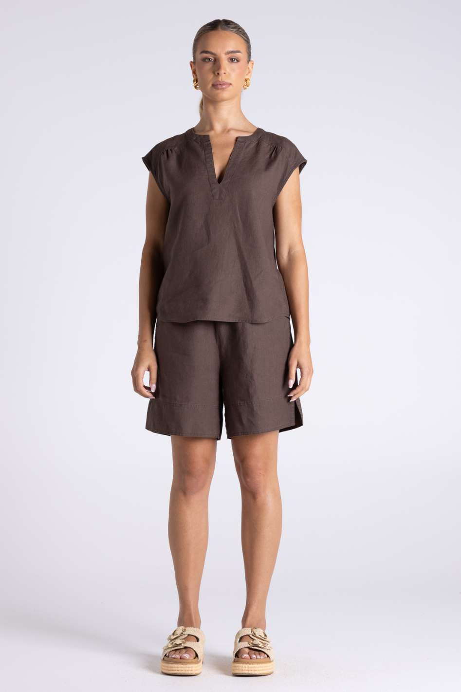 Two T's Aria Linen Top in Chestnut