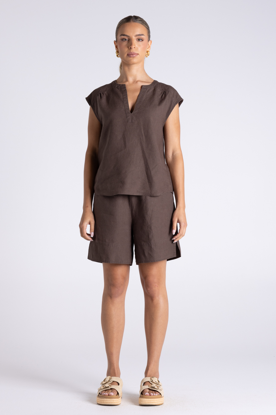 Two T's Asher Linen Short in Chestnut