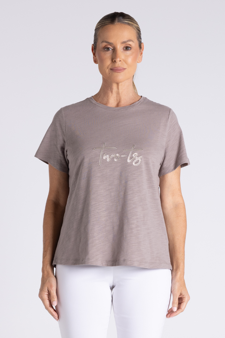 Two T's Crew Neck T-Shirt with Embroidered Logo in Dove
