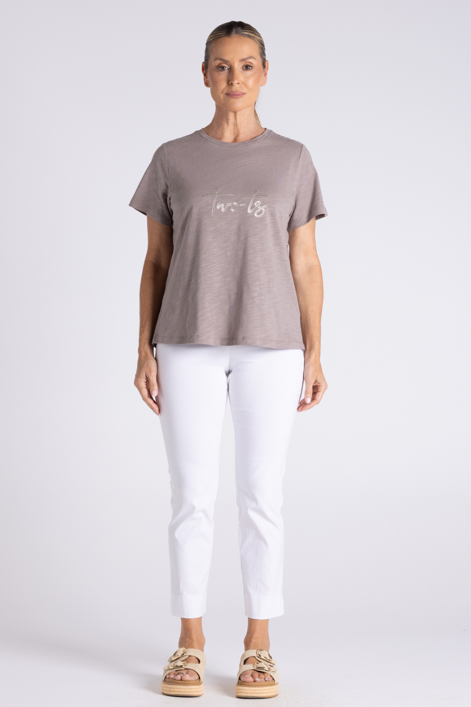 Two T's Crew Neck T-Shirt with Embroidered Logo in Dove