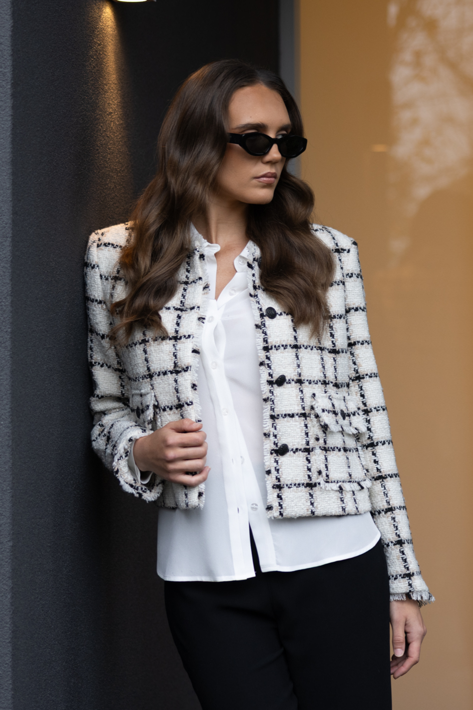 Two T's Cropped Tweed Blazer | White Tweed | 3373