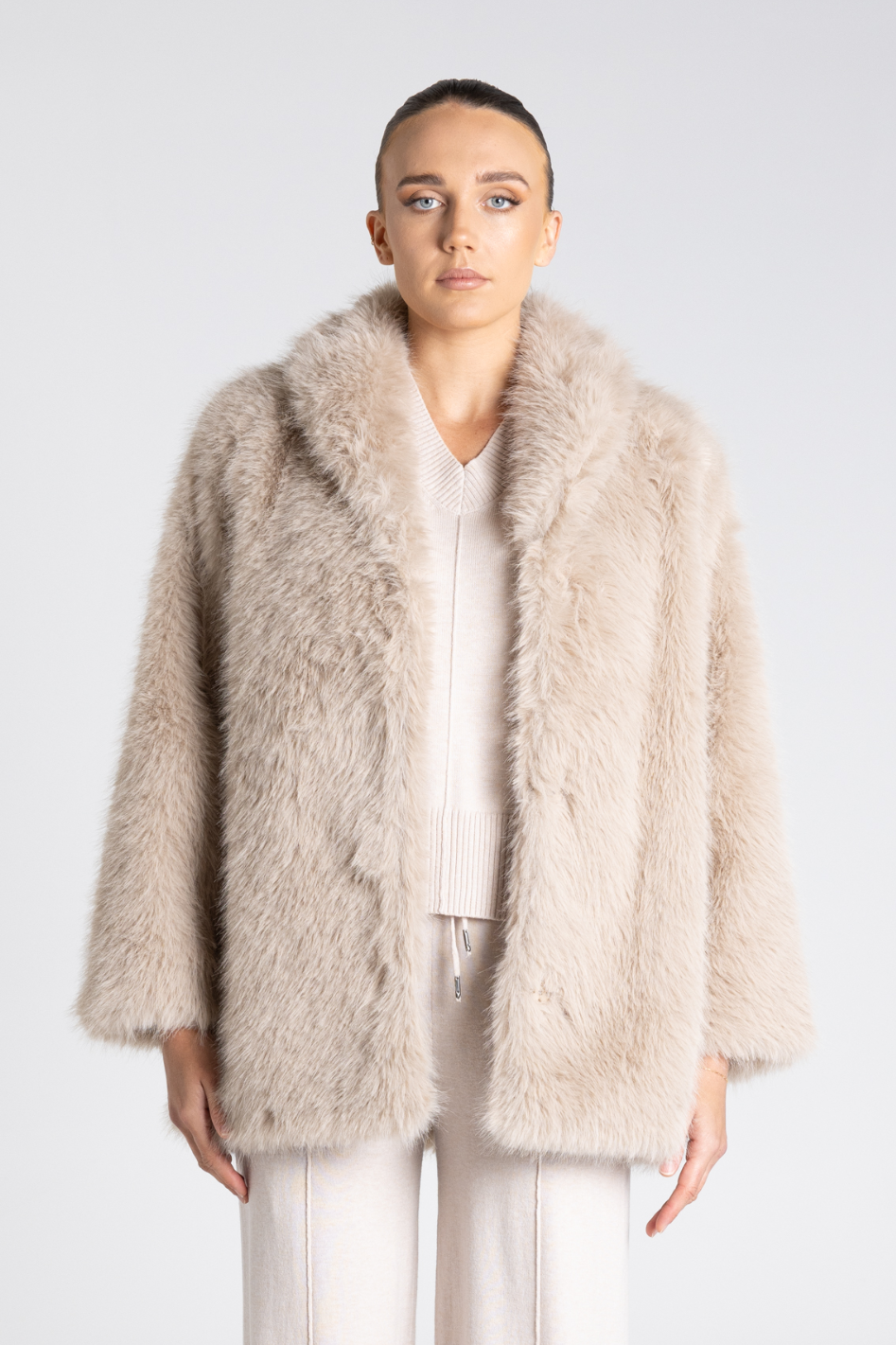 Two T's Faux Fur Coat in Oat